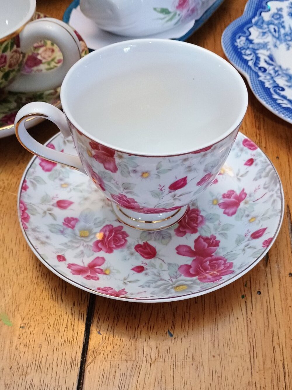 Teacup and saucer set.